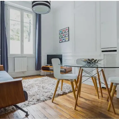 3 Pieces Arc De Triomphe Rdc Apartment